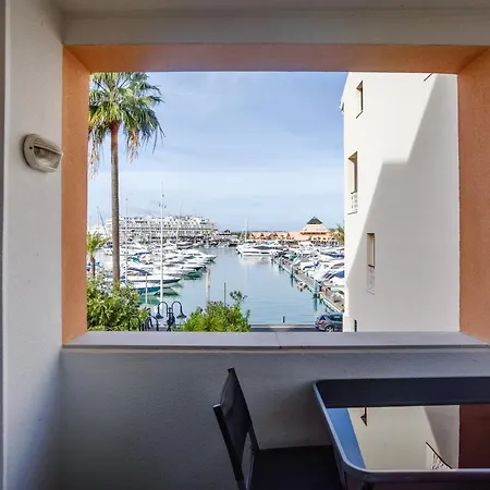 Marina Plaza Apartmán *